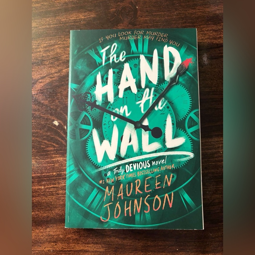 The Hand on the Wall - Green